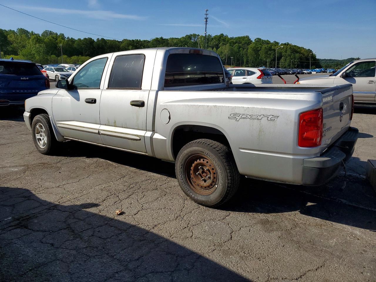 2006 Dodge Dakota Quad Slt - Image 2