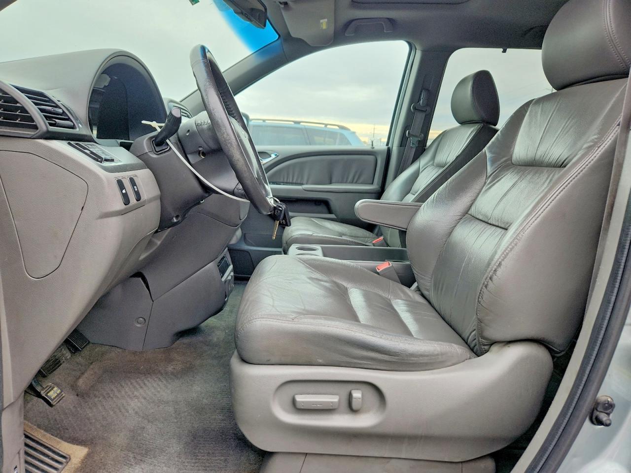 2010 Honda Odyssey - Фото 7