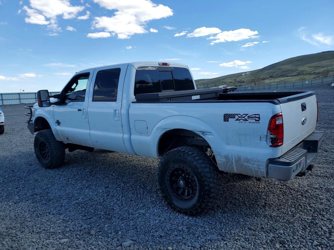2011 Ford F250 Super Duty - Image 2