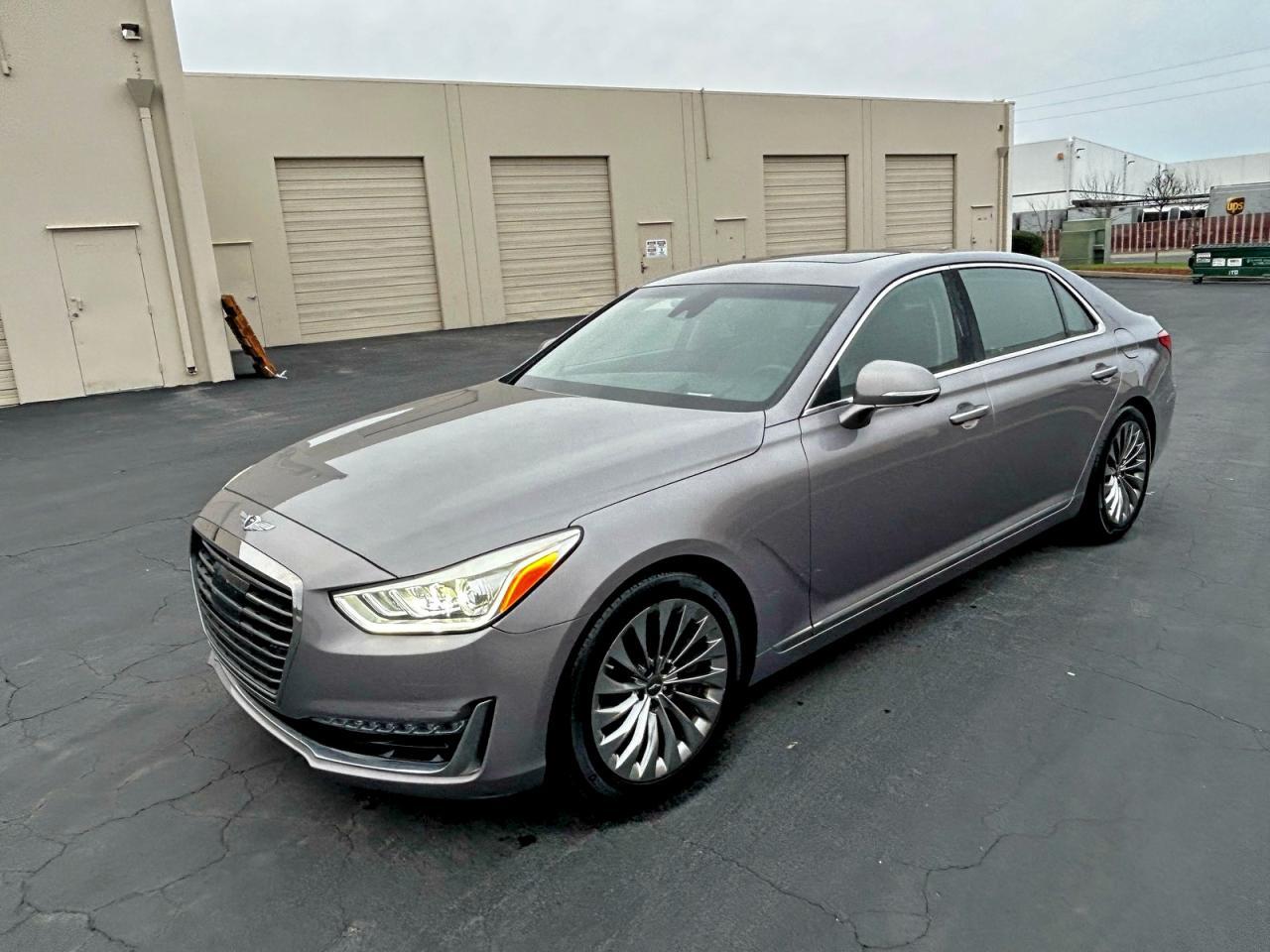2018 Genesis G90 5.0 Ultimate - Image 2