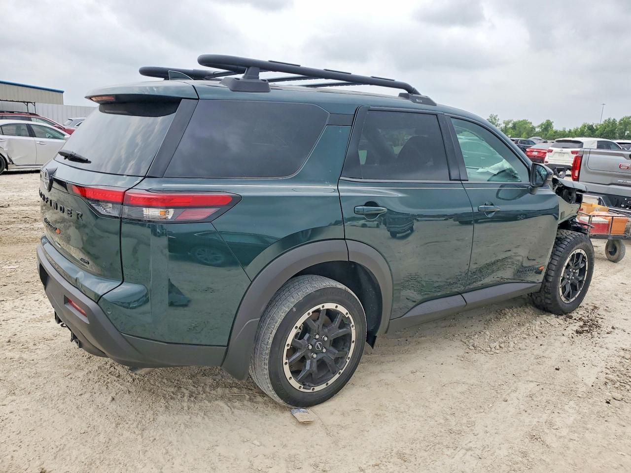 2025 Nissan Pathfinder Rock Creek - Image 3