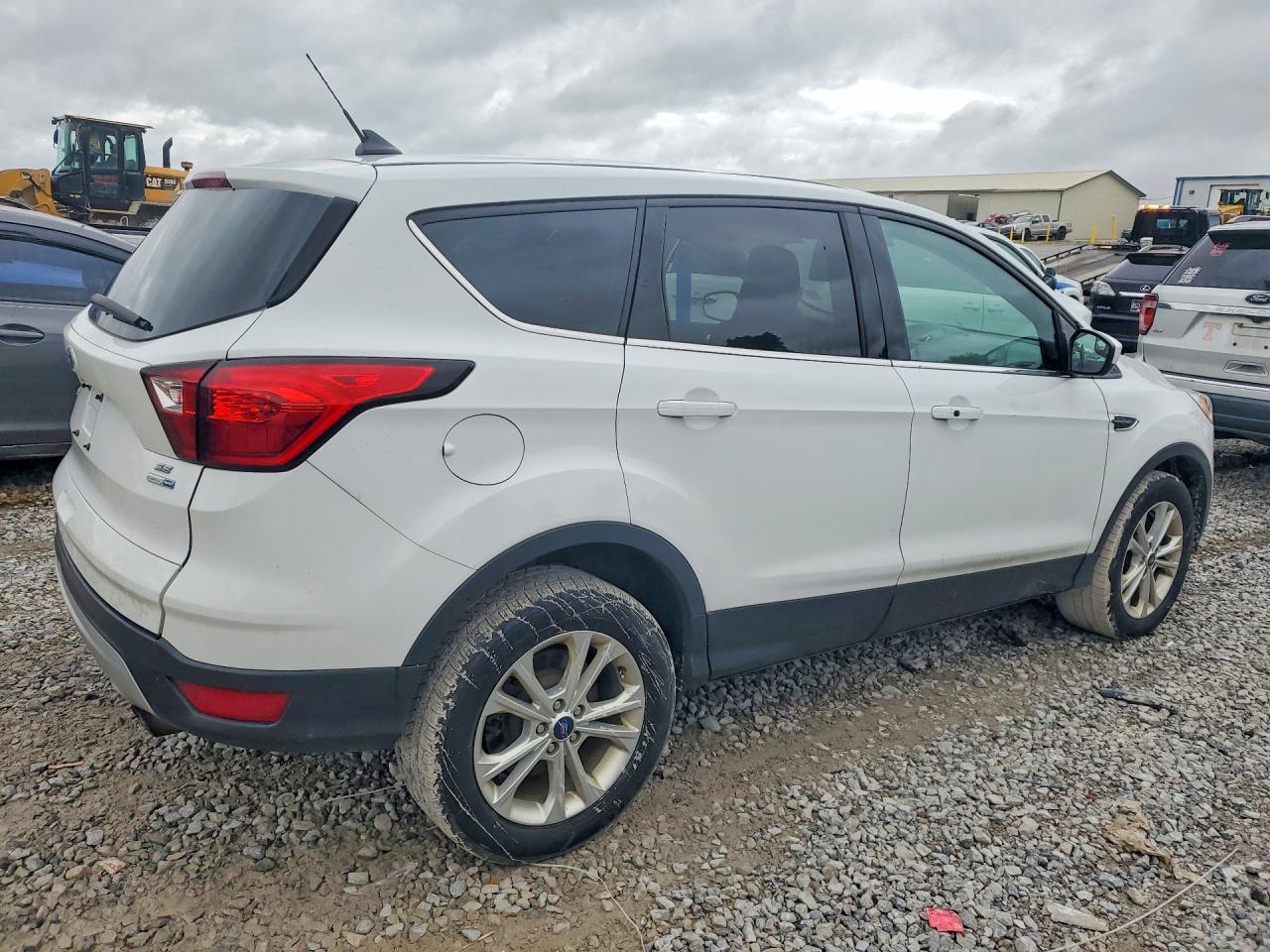 2019 Ford Escape Se - Фото 3