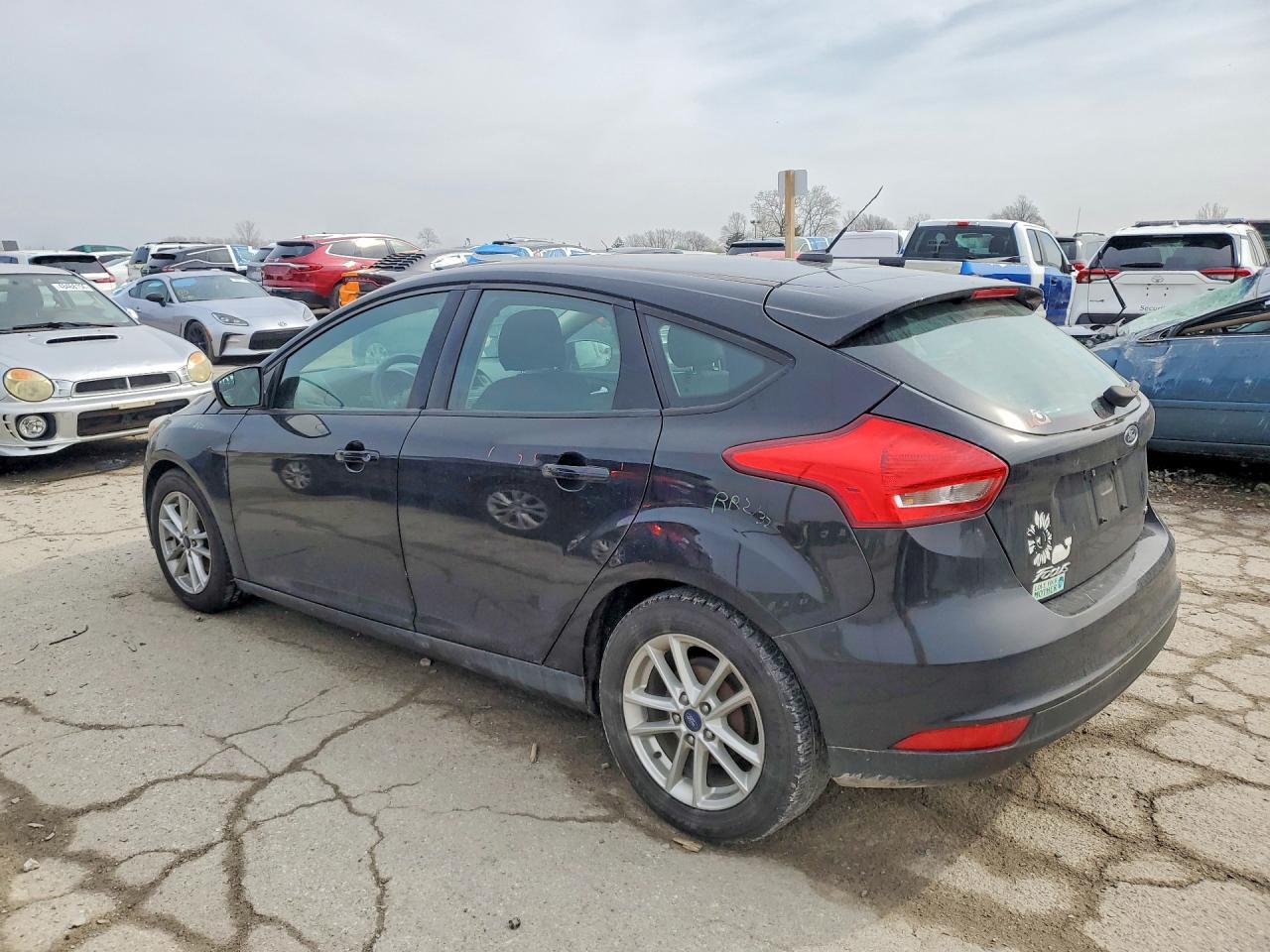 2017 Ford Focus Se - Фото 2