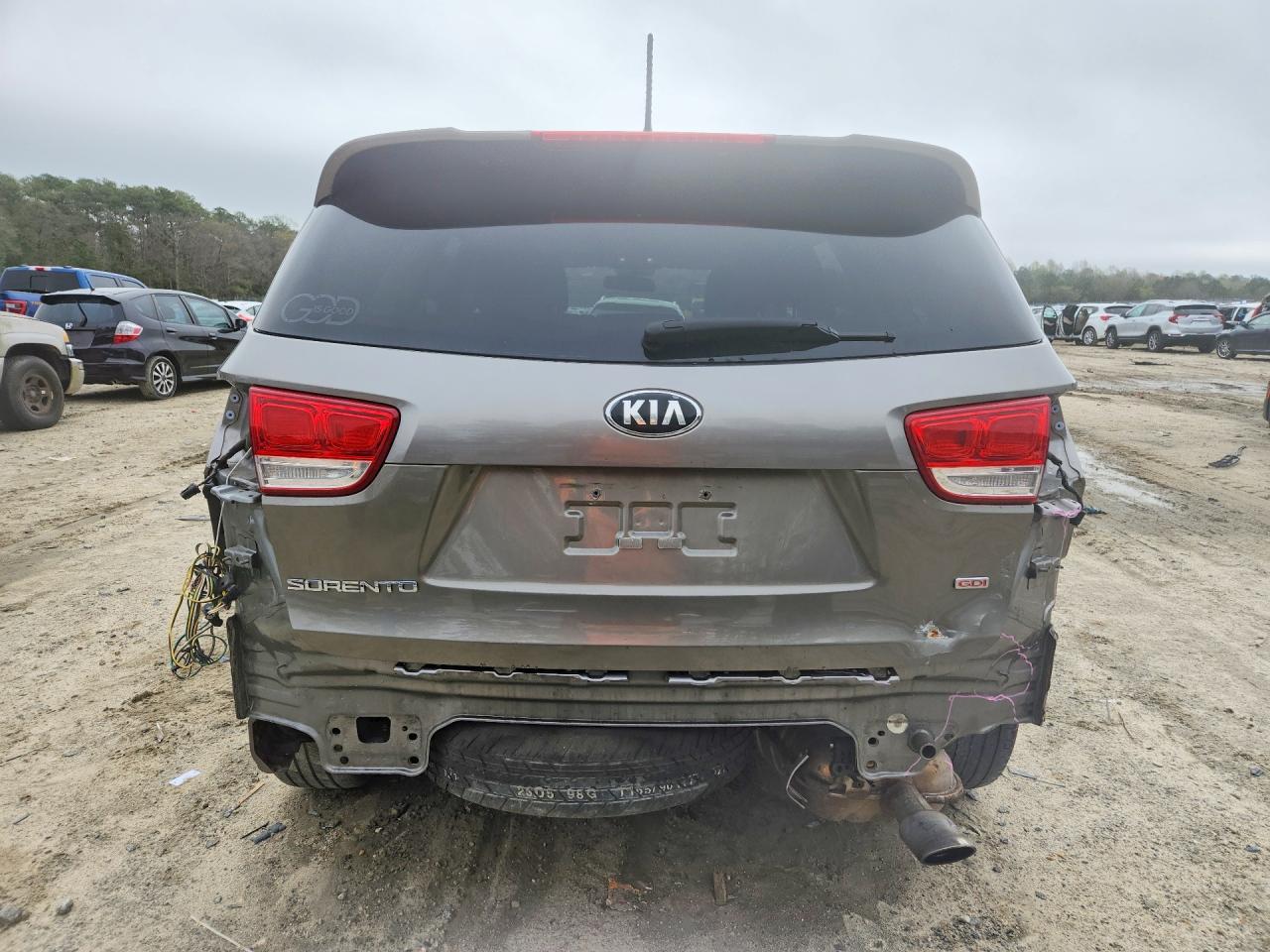 2017 Kia Sorento - Image 6