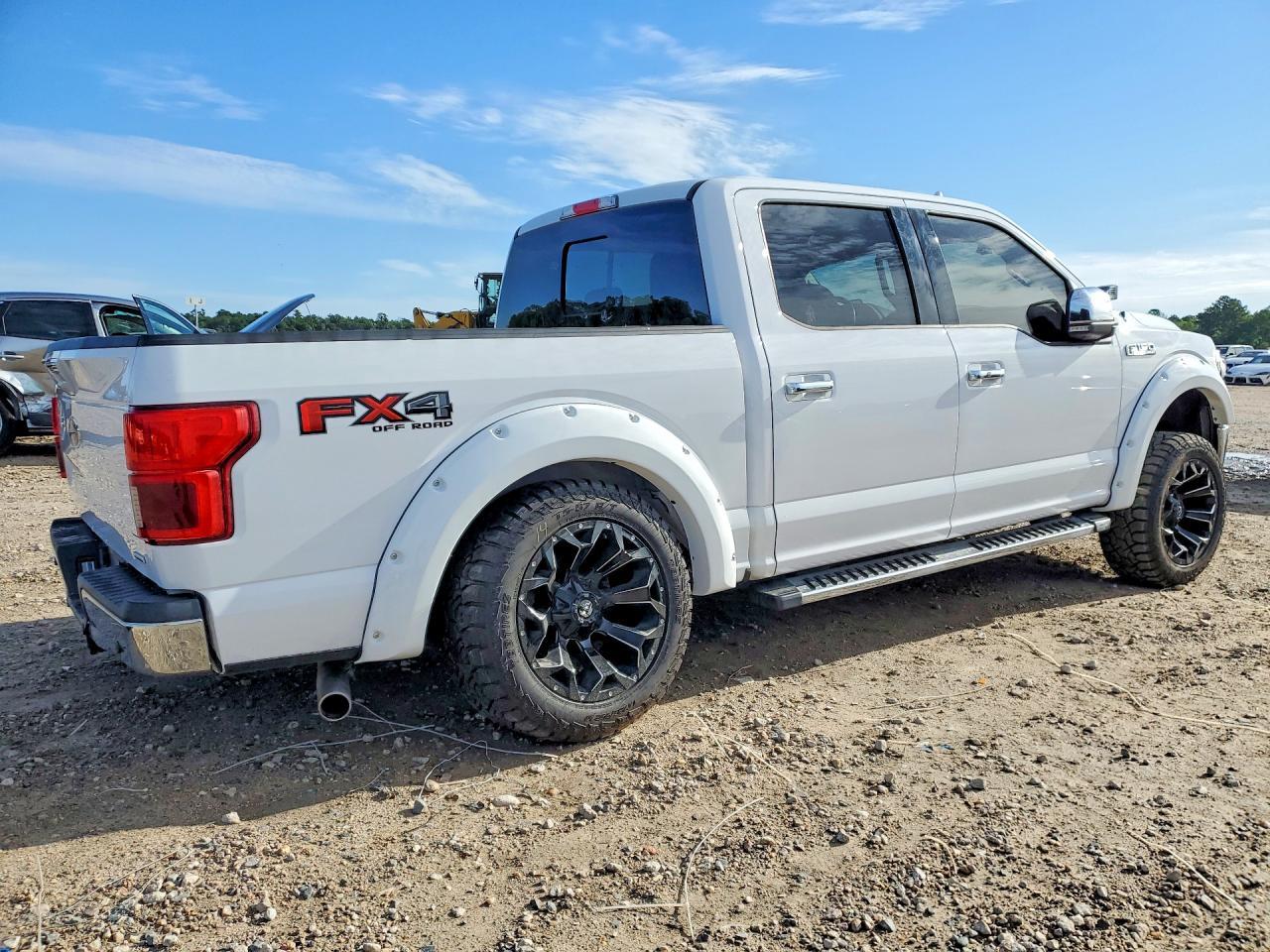 2018 Ford F150 Supercrew - Фото 3