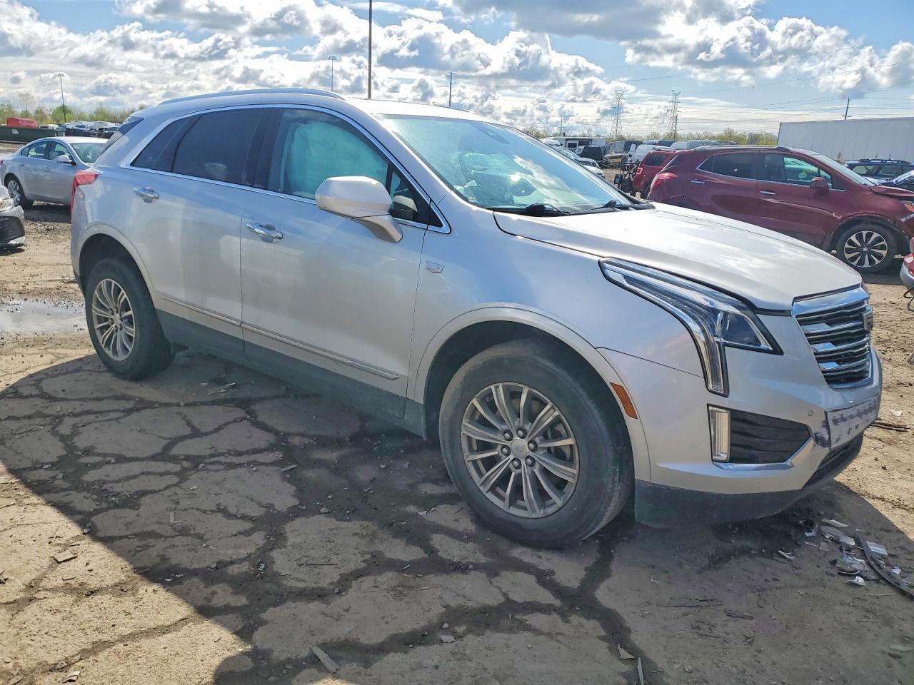 2019 Cadillac Xt5 Luxury - Image 4