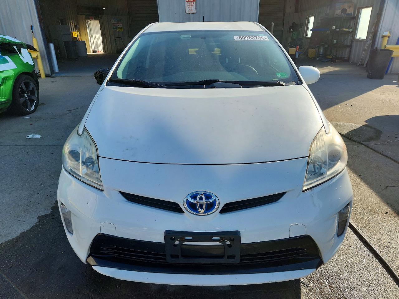 2013 Toyota Prius Two - Фото 5