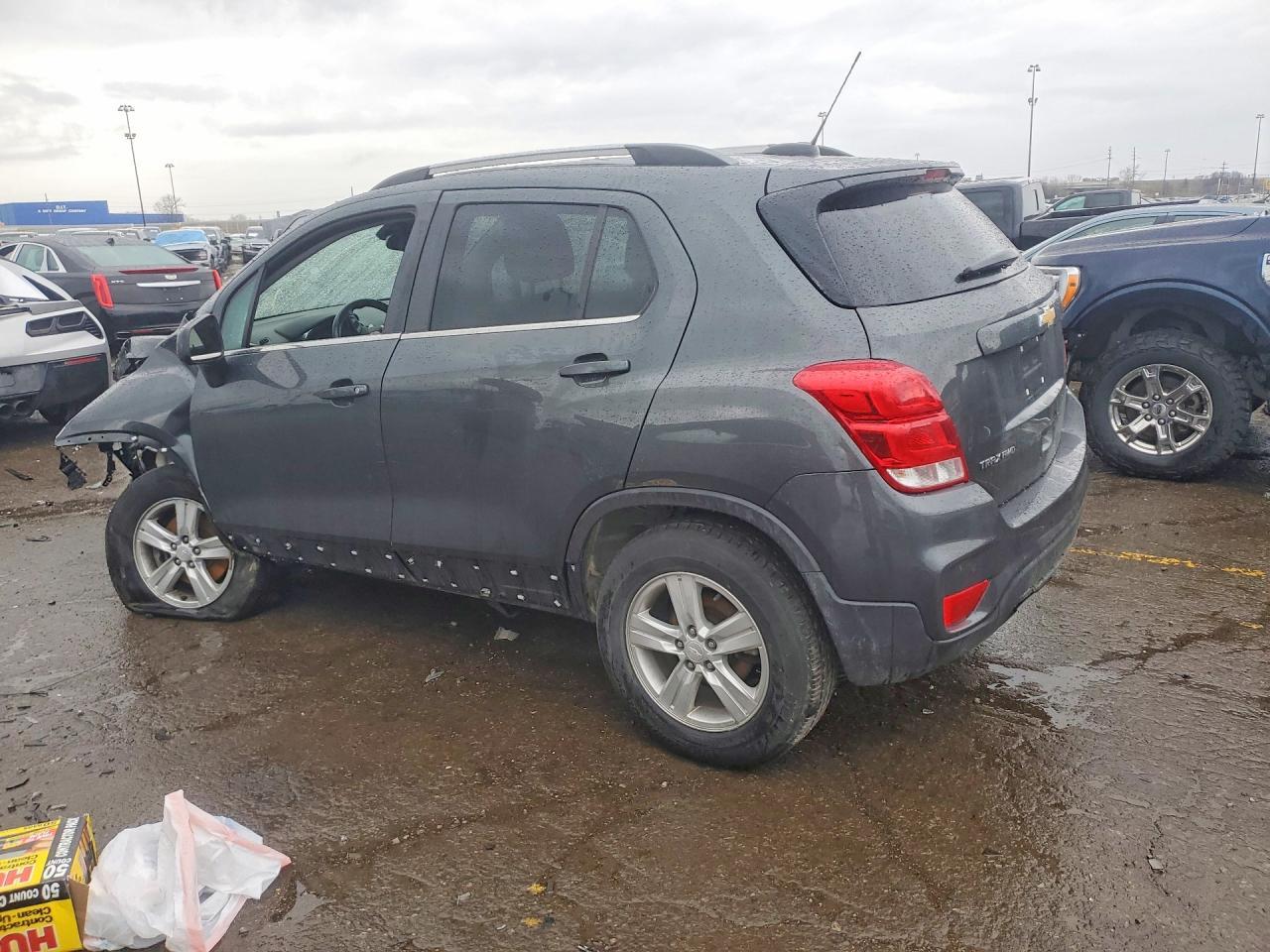 2019 Chevrolet Trax 1Lt - Image 2