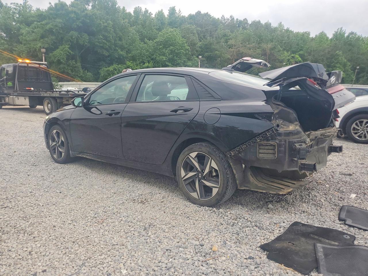 2023 Hyundai Elantra Sel - Image 2