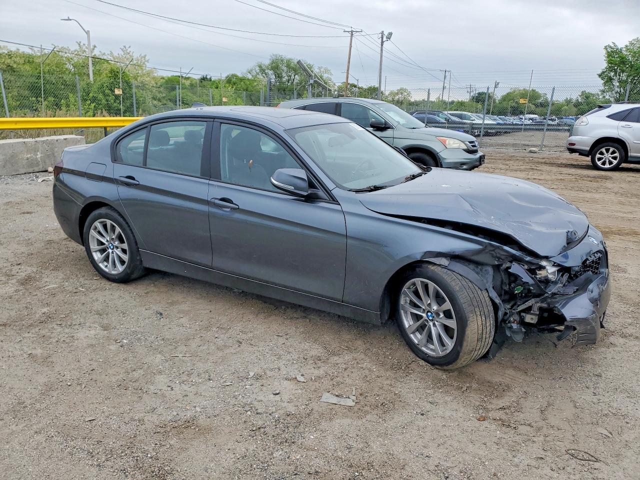 2016 BMW 320 Xi - Фото 4
