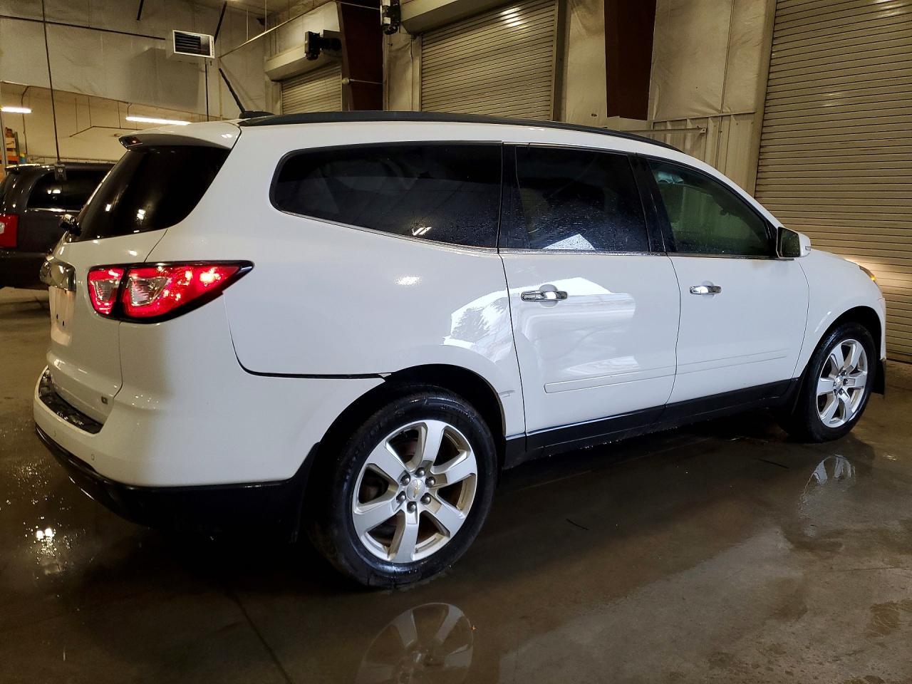 2017 Chevrolet Traverse Lt - Фото 3