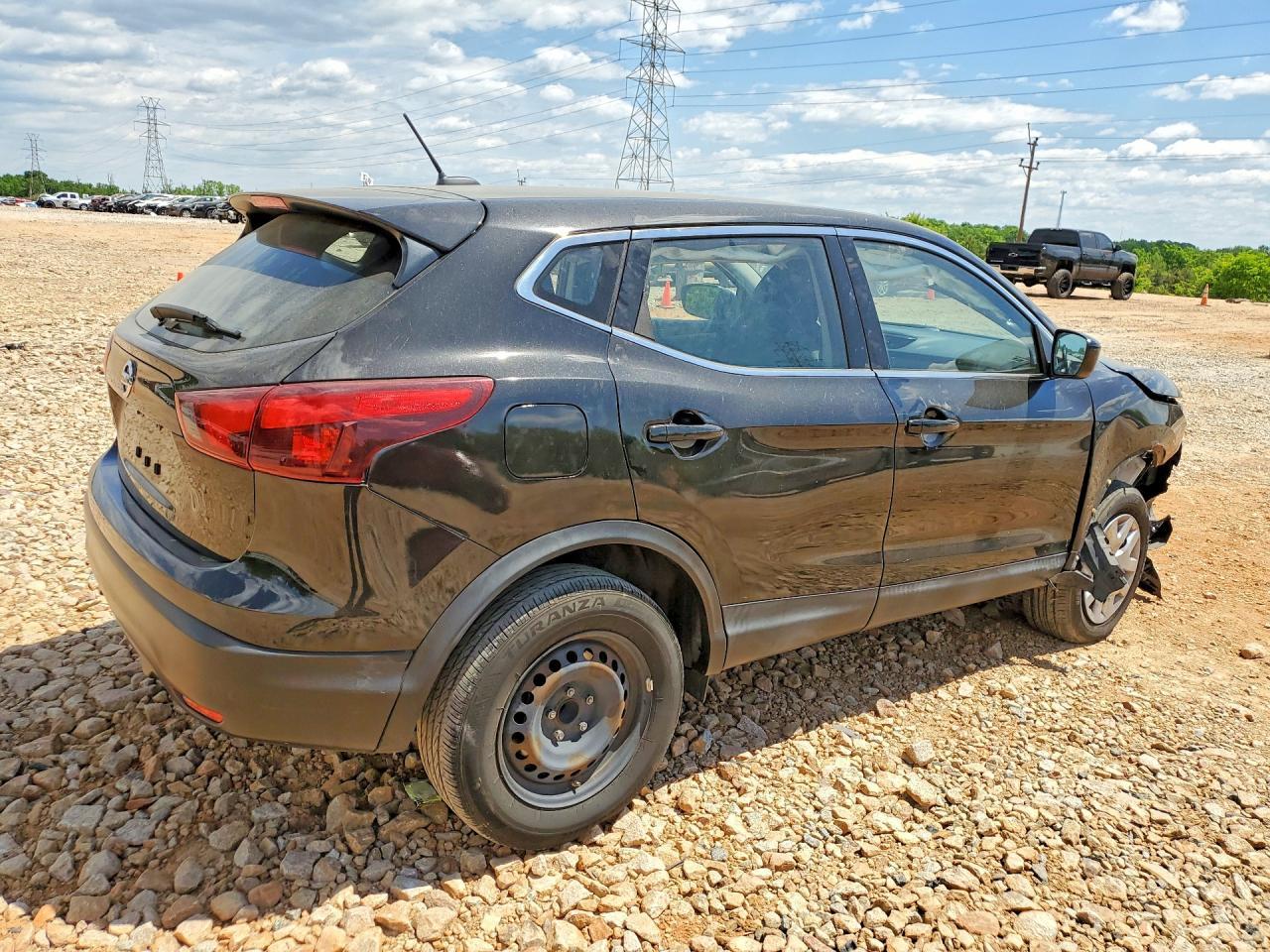 2019 Nissan Rogue Sport S - Фото 3
