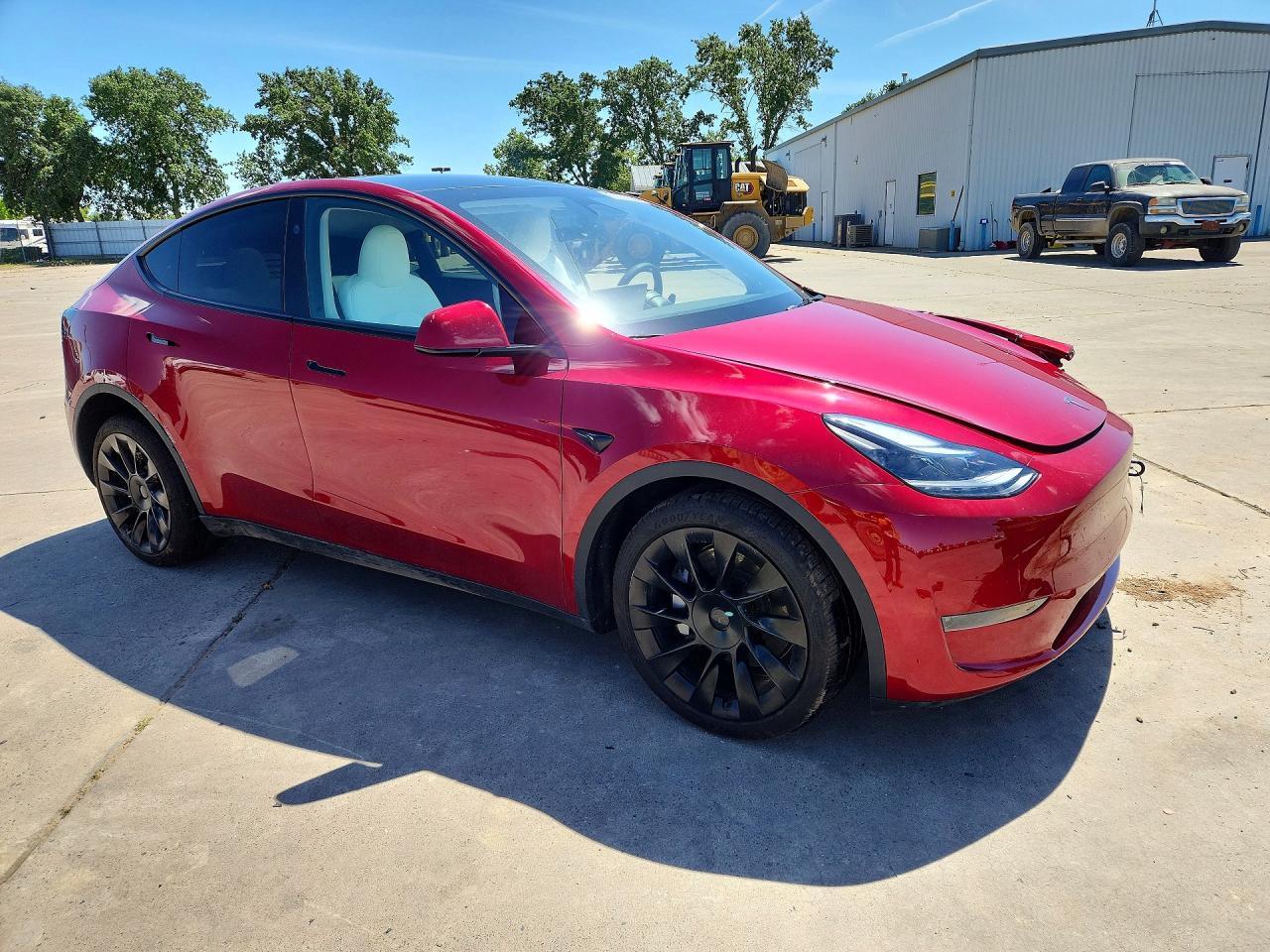 2025 Tesla Model Y - Фото 4