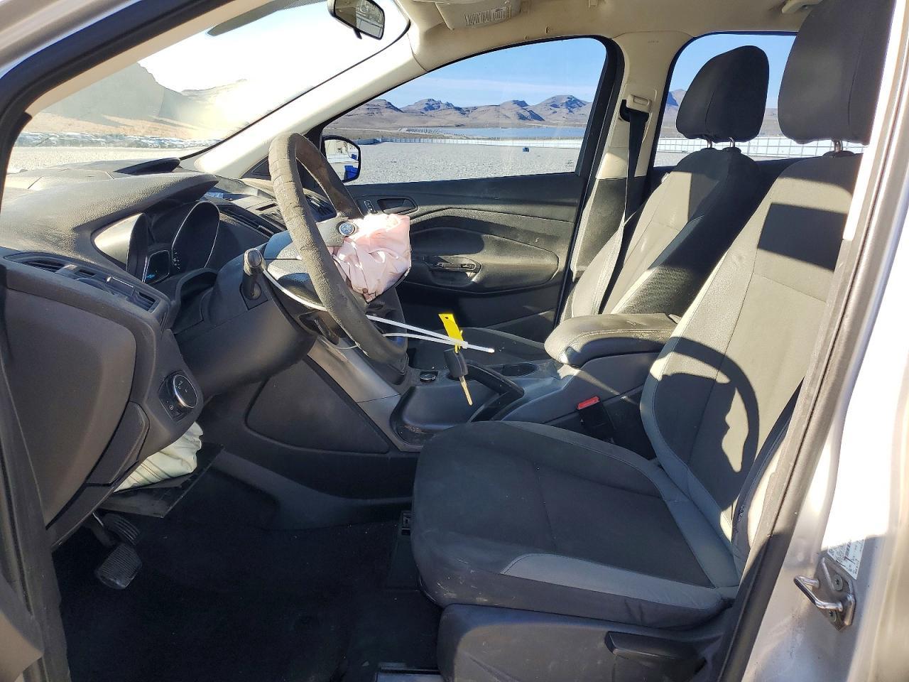 2013 Ford Escape S - Фото 7