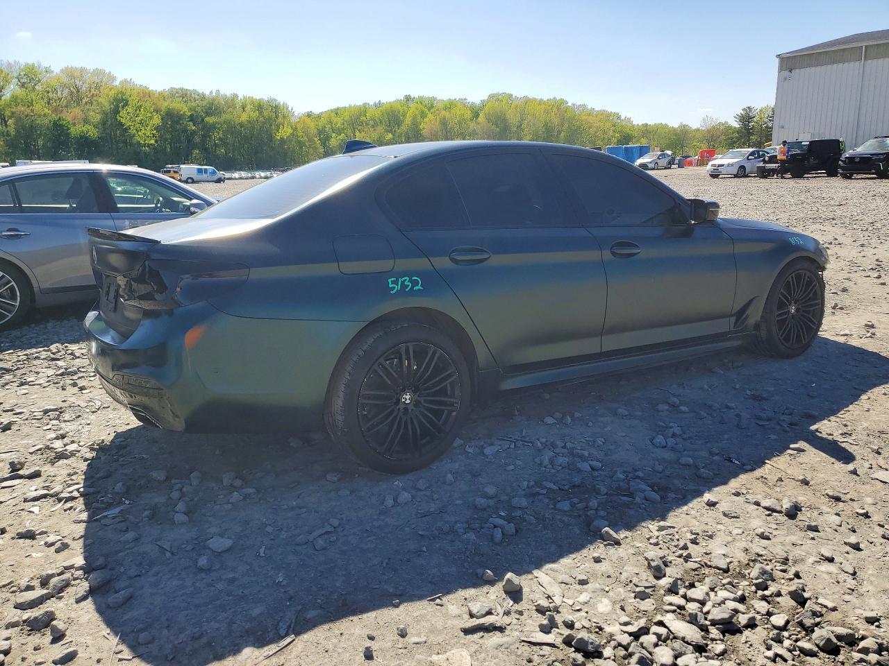 2020 BMW 530 Xi - Фото 3