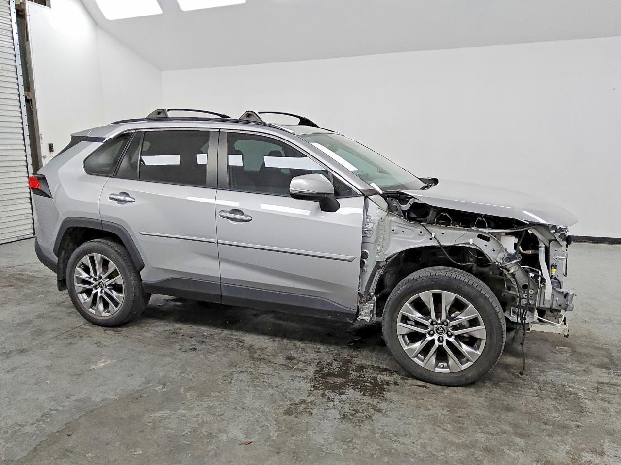 2022 Toyota Rav4 Limited - Фото 4