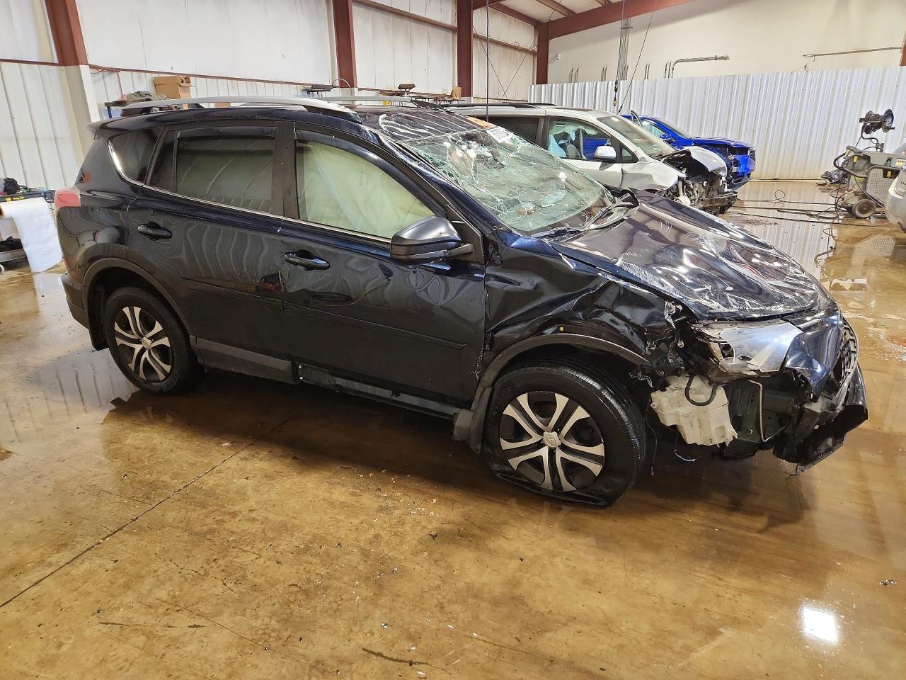 2017 Toyota Rav4 Le - Фото 4