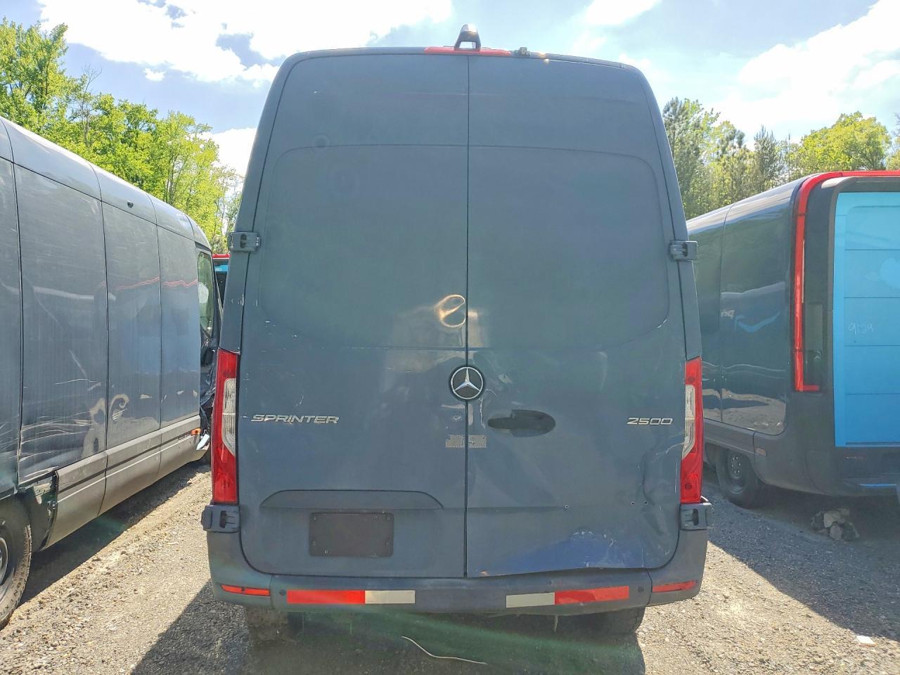 2019 Mercedes Benz Sprinter 2500 Delivery Van - Фото 6