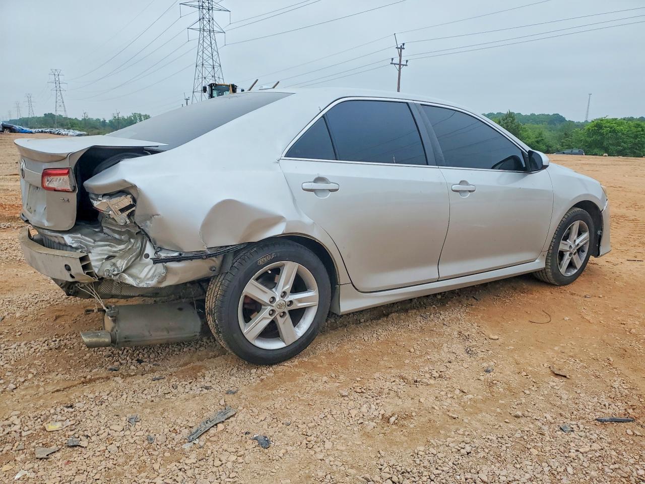2014 Toyota Camry Se - Image 3