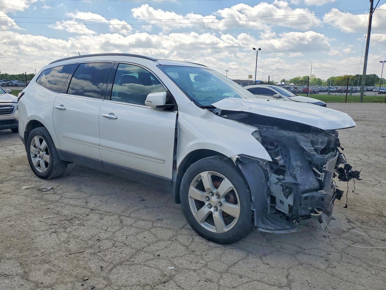 2017 Chevrolet Traverse Premier - Фото 4