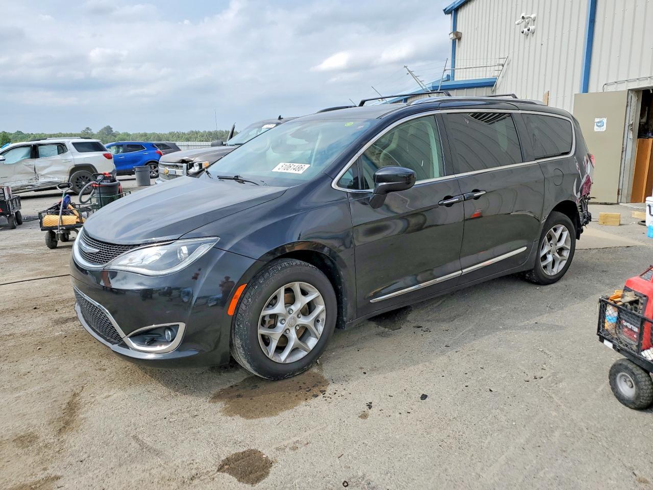 2018 Chrysler Pacifica Touring L Plus