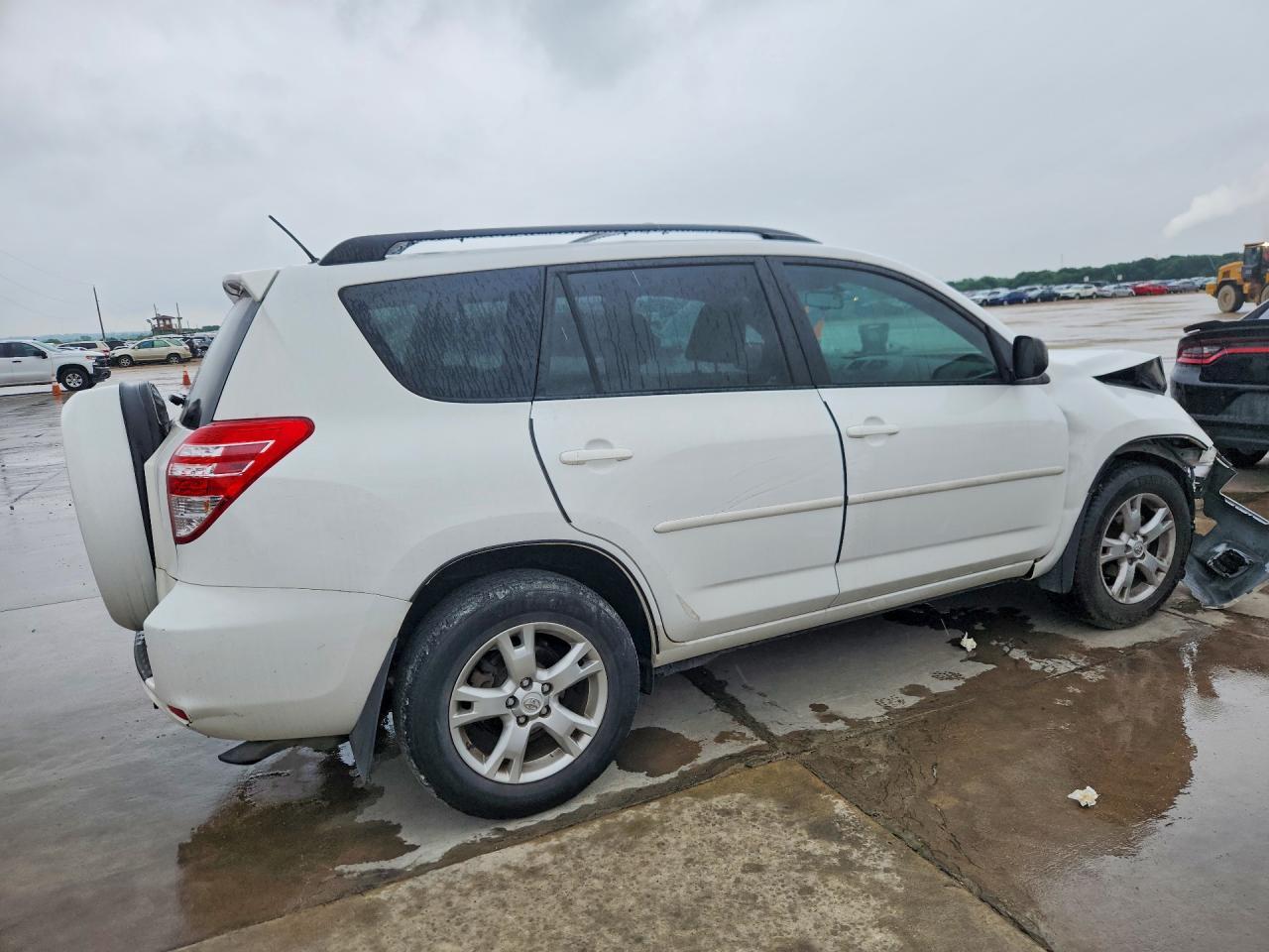 2011 Toyota Rav4 Base - Фото 3