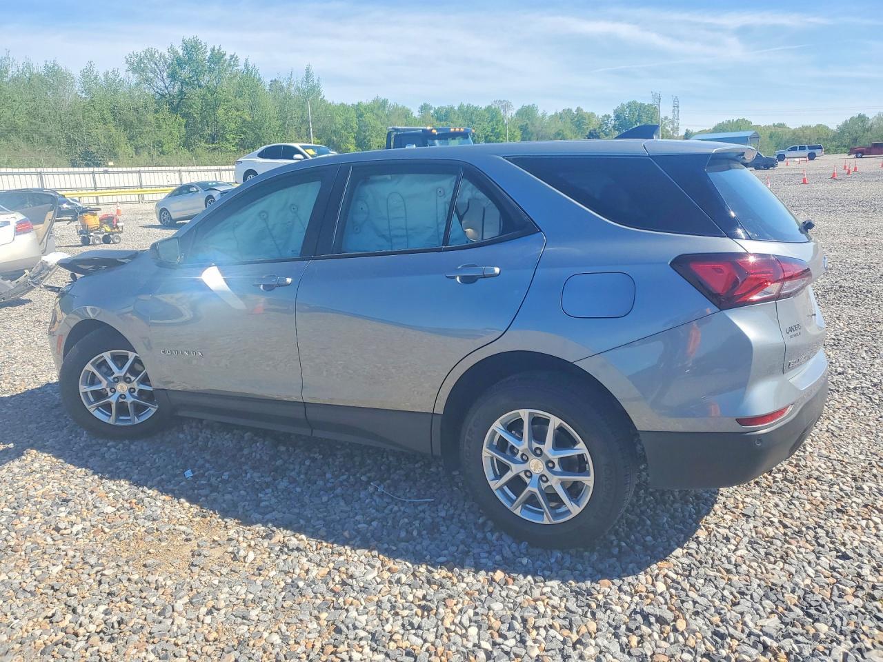 2023 Chevrolet Equinox Ls - Image 2