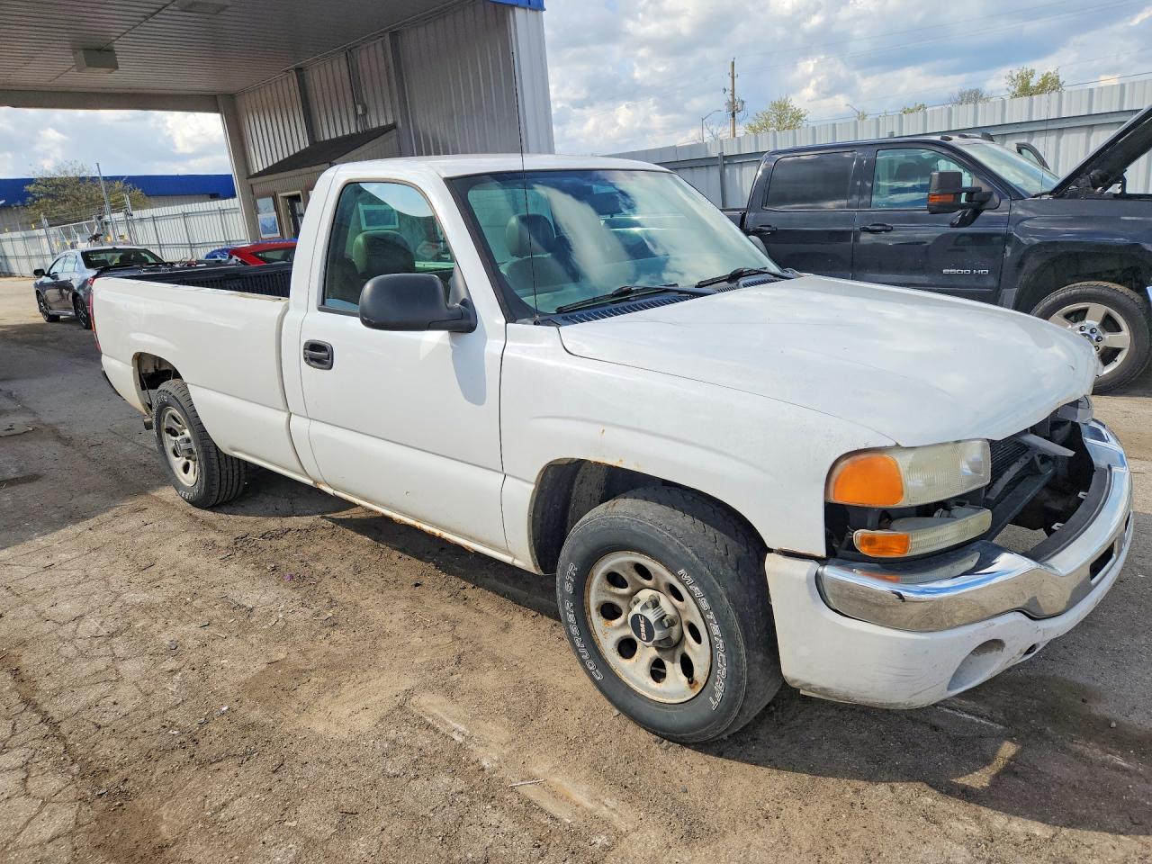 2005 GMC New Sierra C1500 - Фото 4