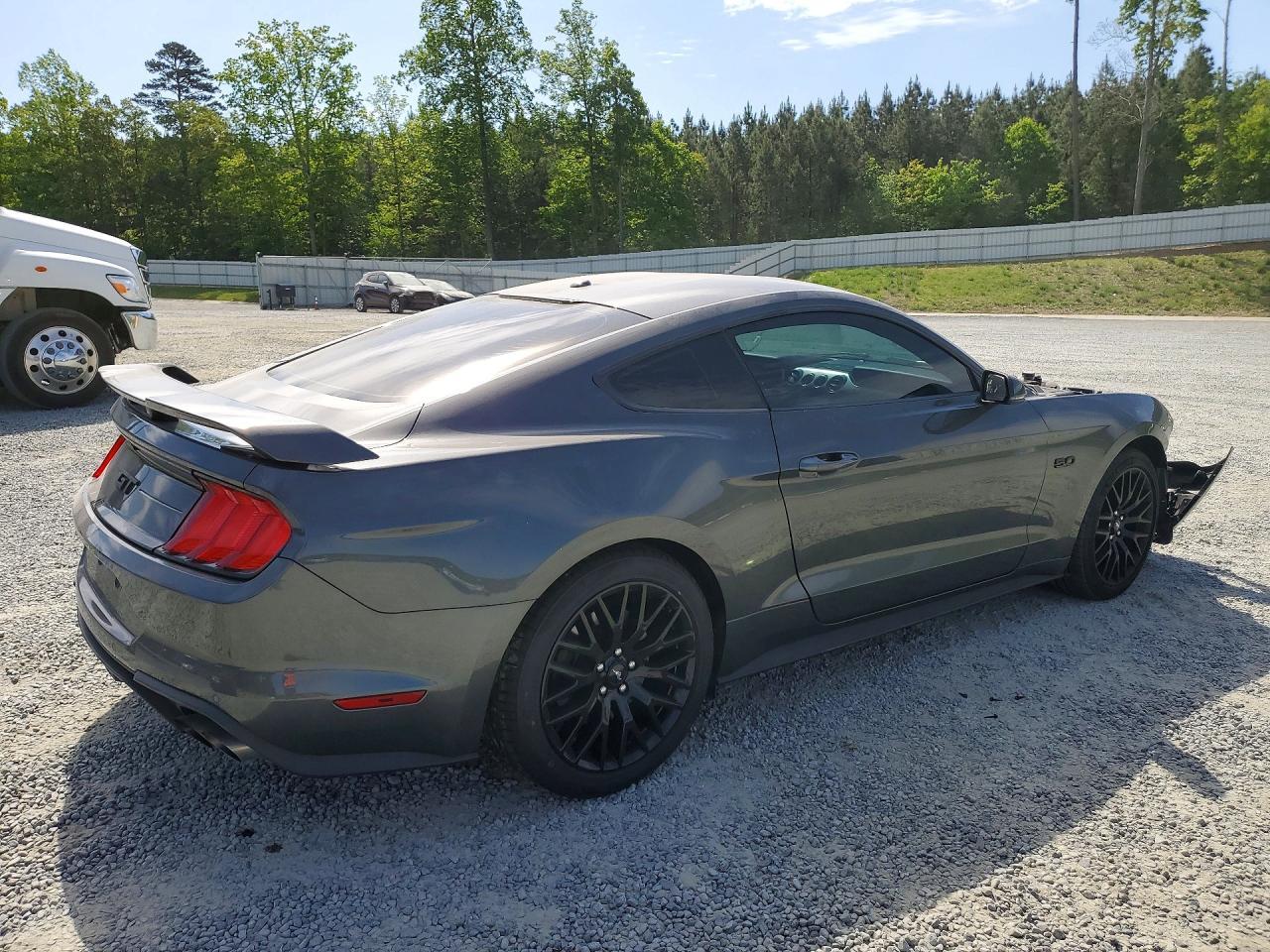 2020 Ford Mustang Gt - Фото 3