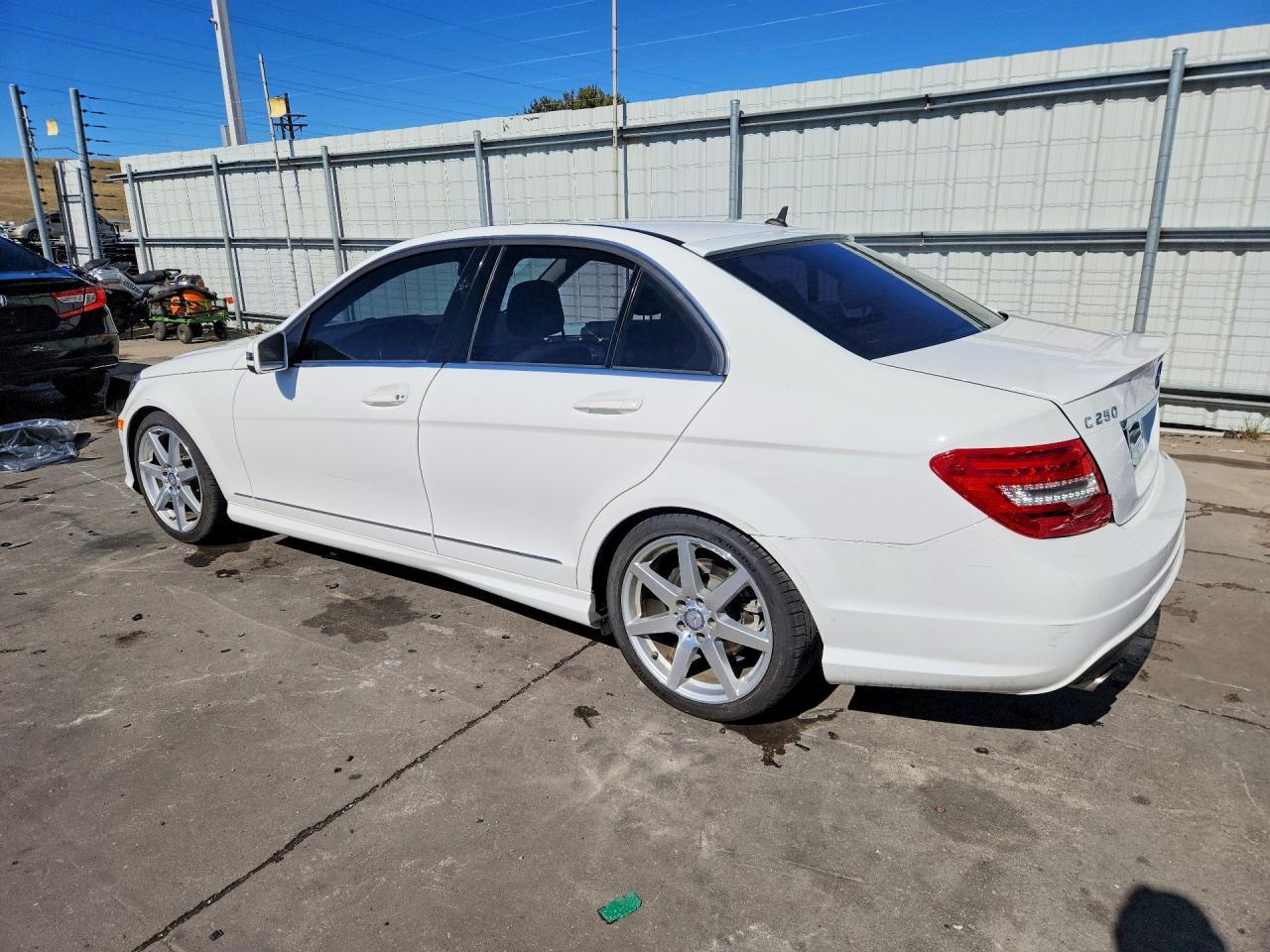 2014 Mercedes-Benz C 250 - Фото 2