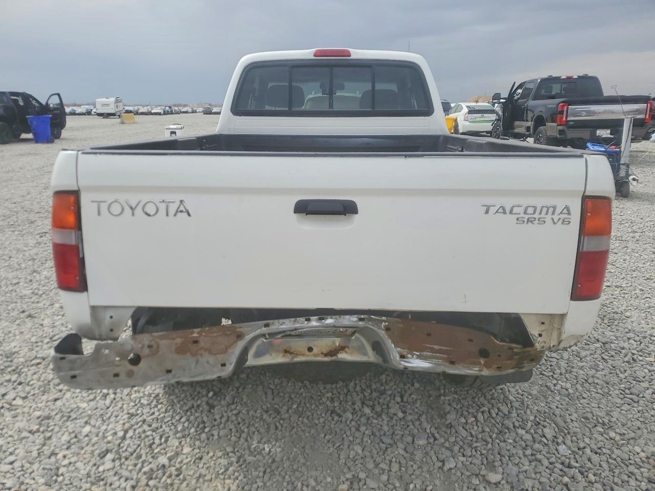 2000 Toyota Tacoma Xtracab - Image 6
