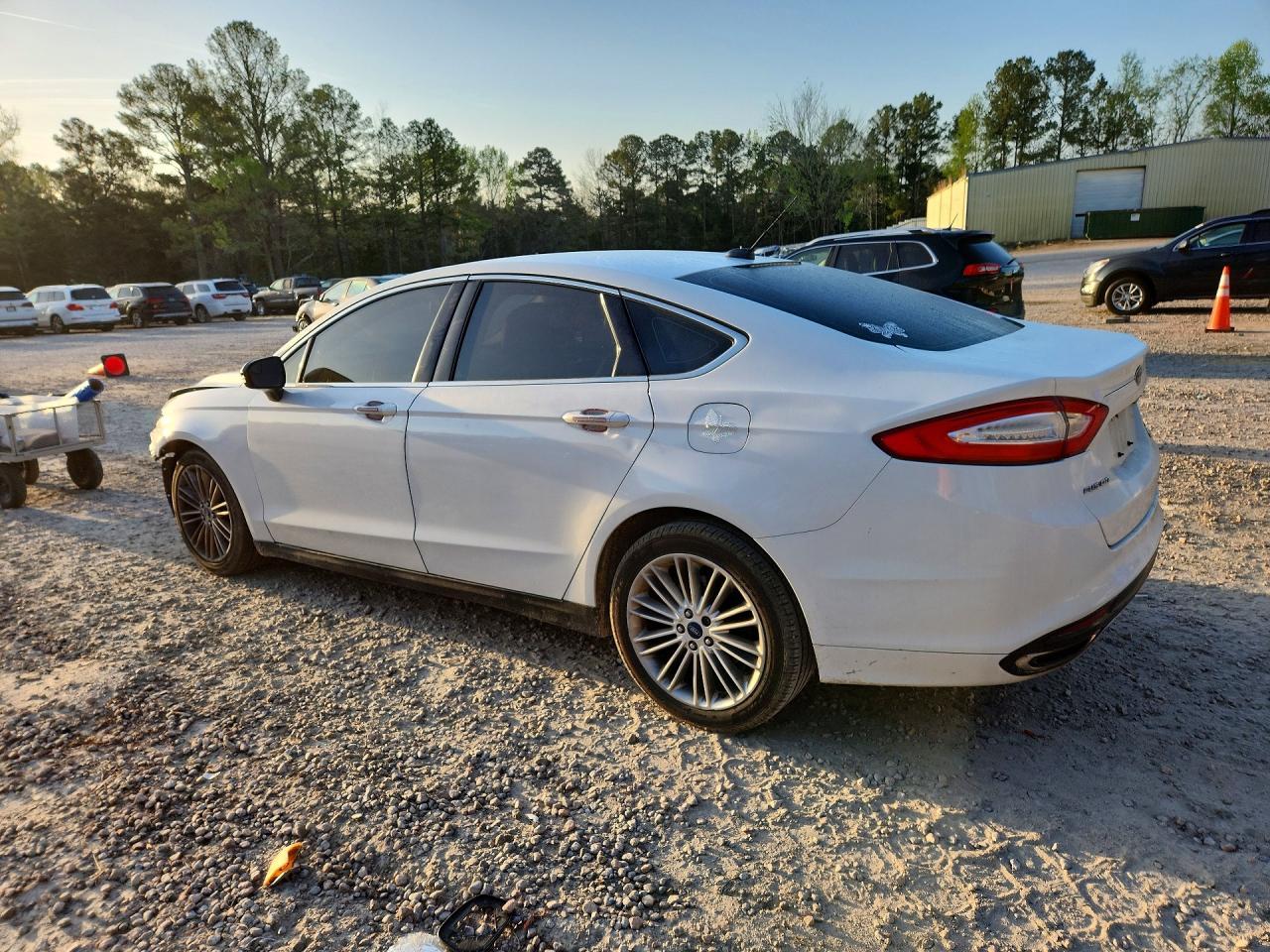 2014 Ford Fusion Se - Фото 2