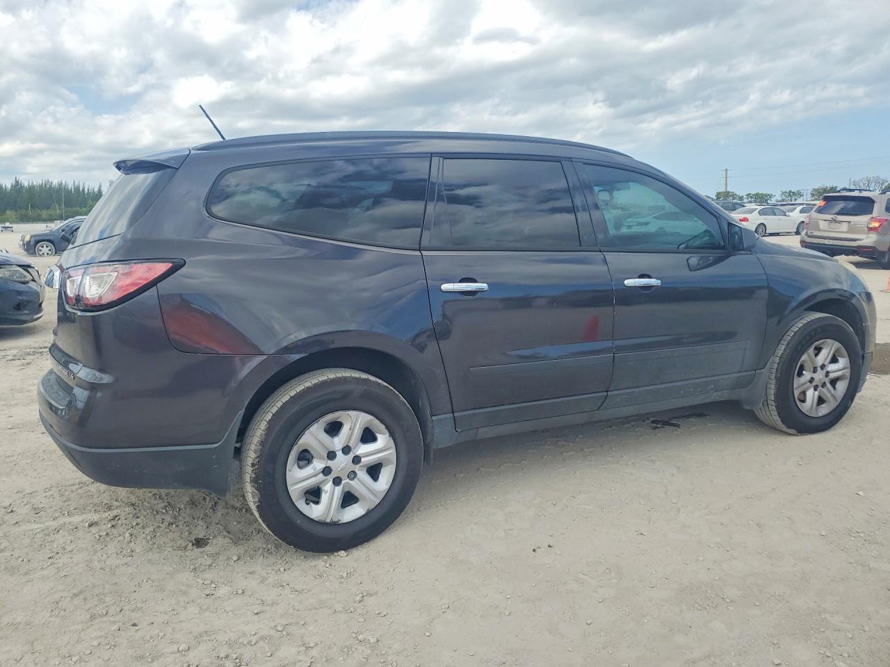 2015 Chevrolet Traverse Ls - Фото 3