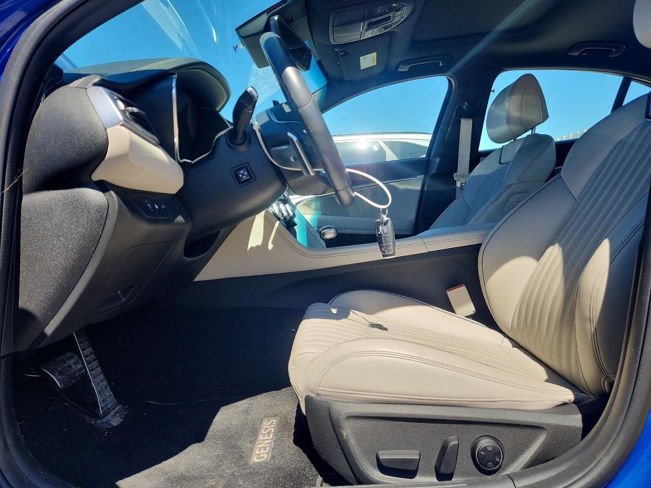 2023 Genesis G70 2.0T - Фото 7