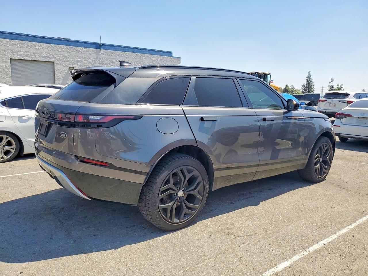 2018 Land Rover Range Rover Velar R-Dynamic Se - Image 3