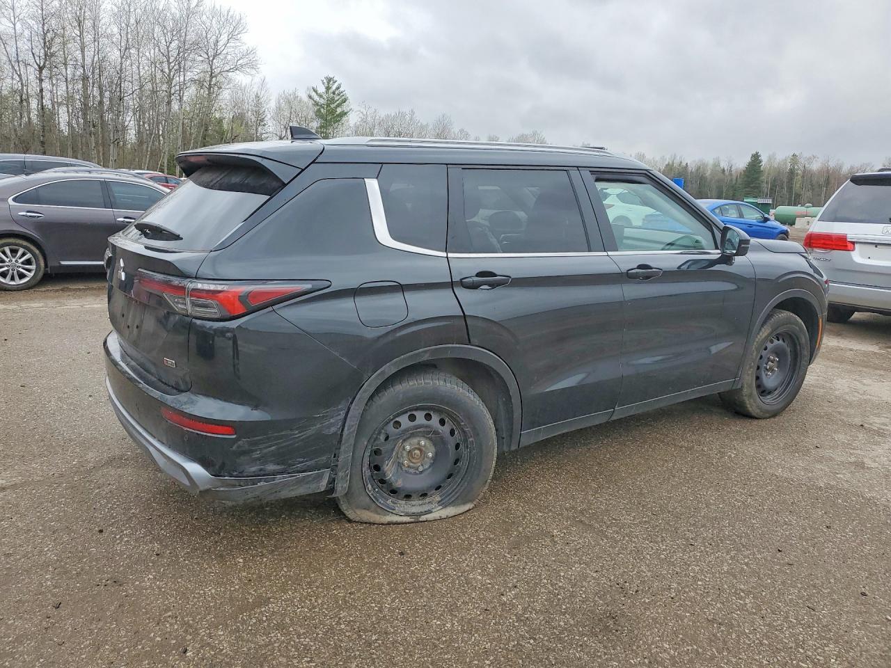 2025 Mitsubishi Outlander Se - Image 3