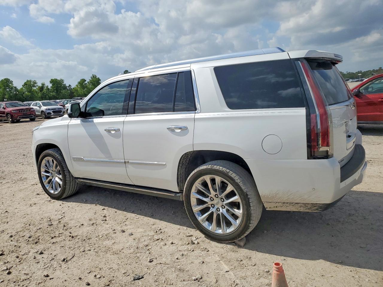 2019 Cadillac Escalade Premium Luxury - Фото 2