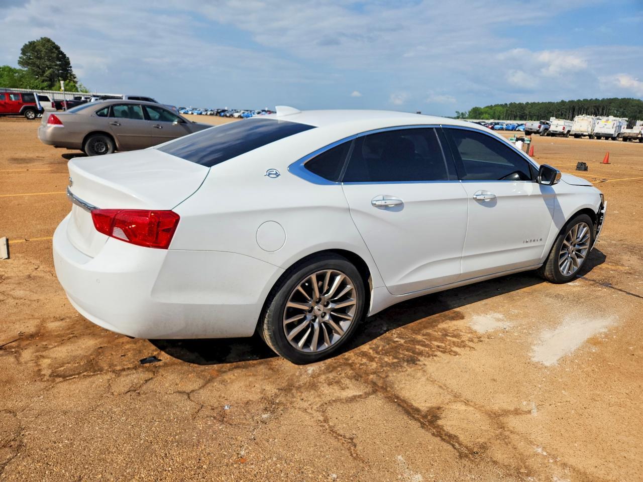 2015 Chevrolet Impala Lt - Фото 3
