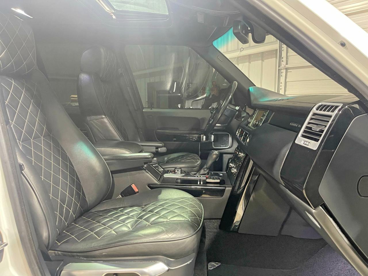 2011 Land Rover Range Rover Hse Luxury - Image 5