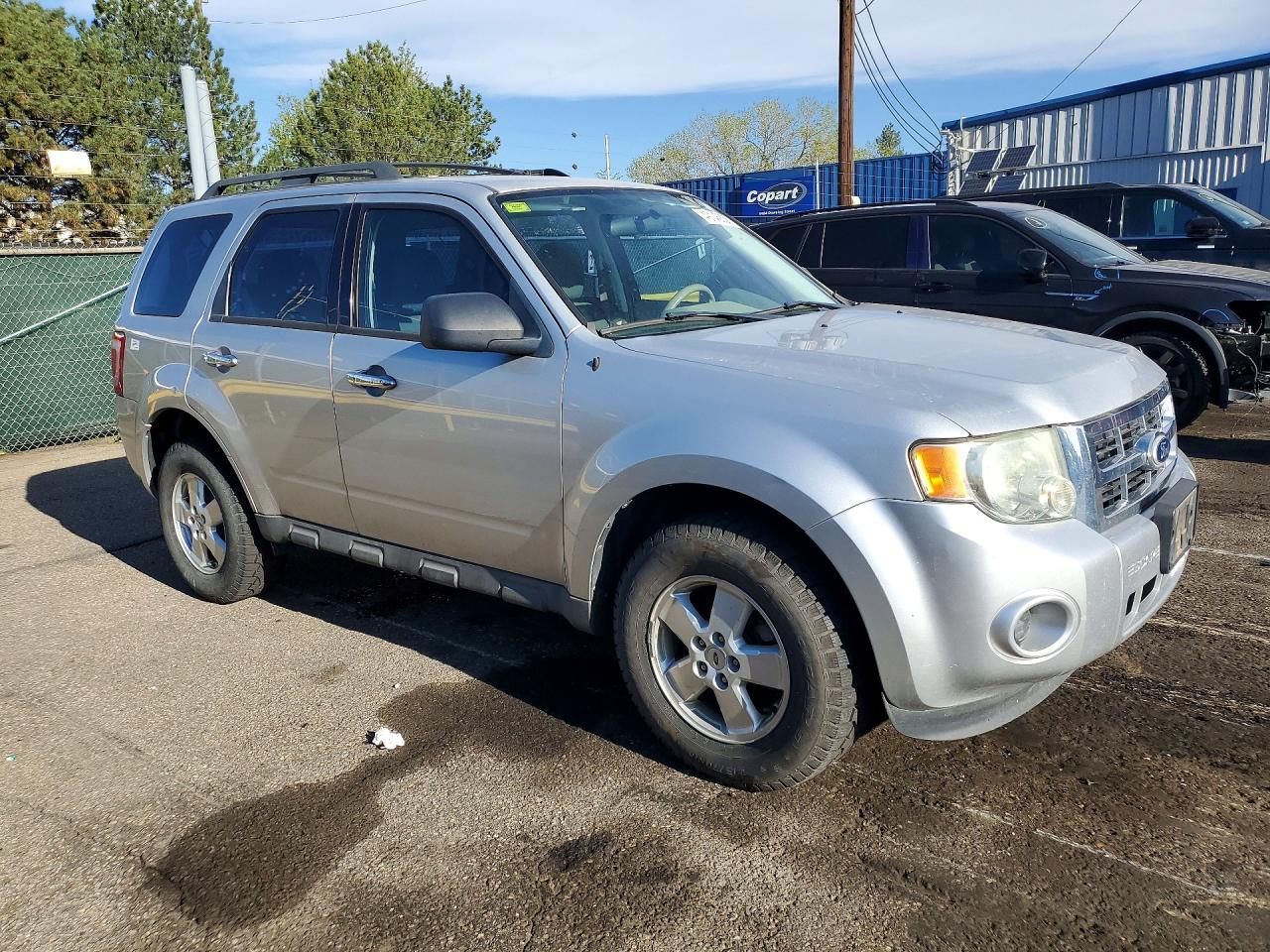 2011 Ford Escape Xls - Image 4