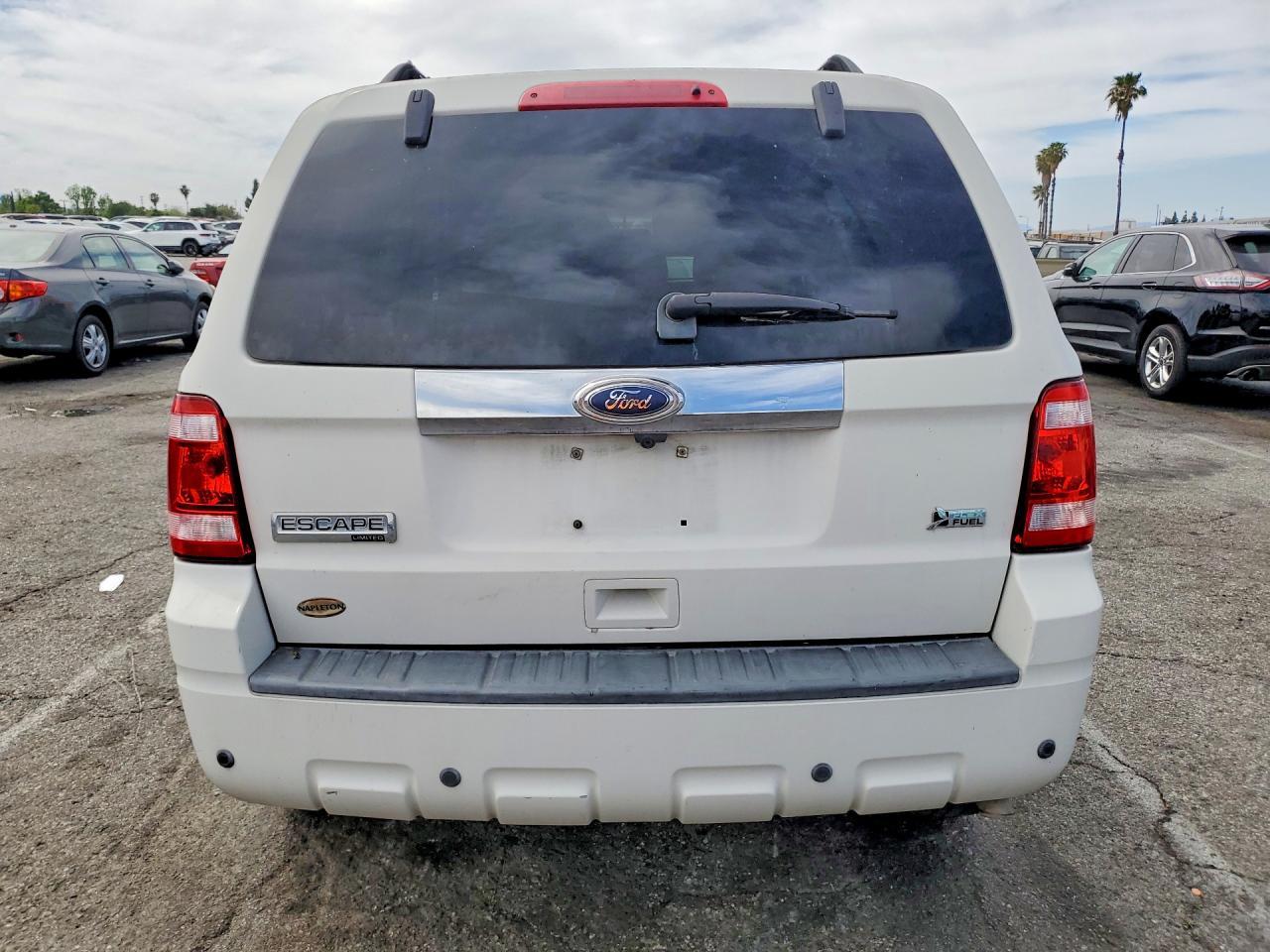2010 Ford Escape Limited - Фото 6