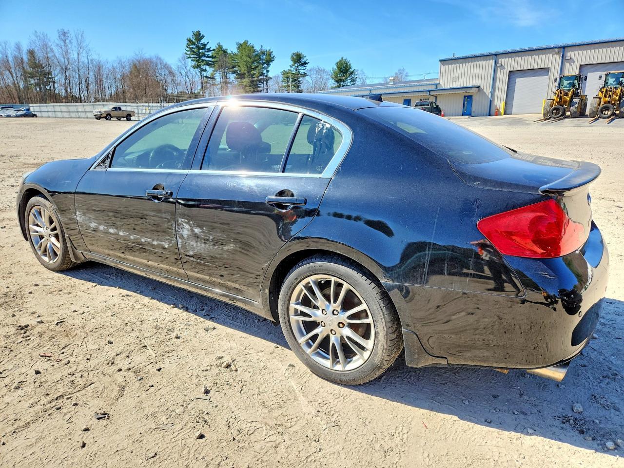 2011 Infiniti G37 Sedan X - Фото 2