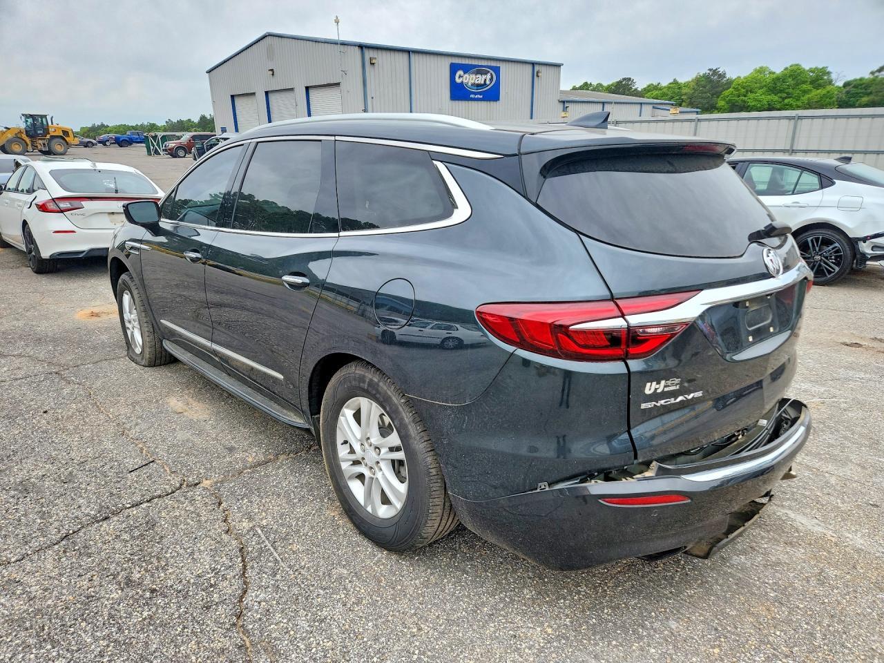 2021 Buick Enclave Essence - Image 2