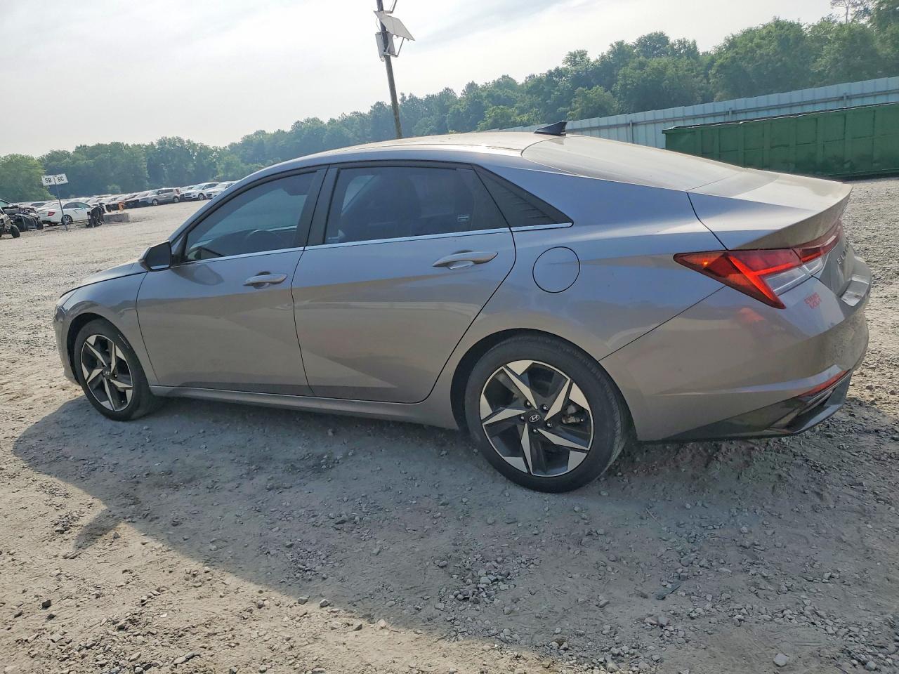 2023 Hyundai Elantra Limited - Фото 2