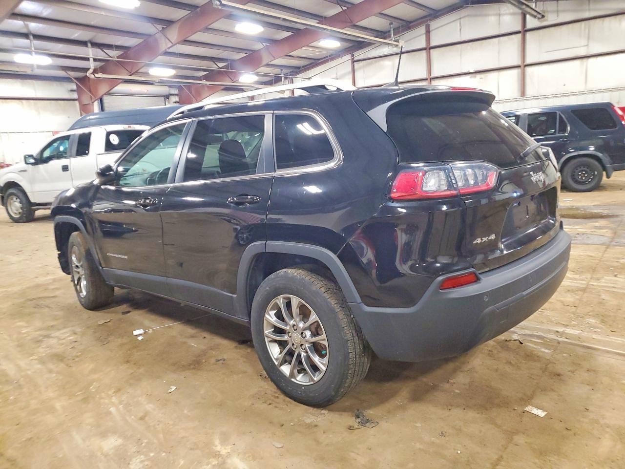 2019 Jeep Cherokee Latitude Plus - Фото 2