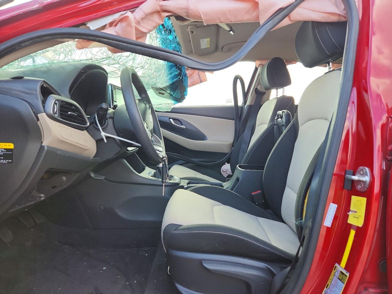 2018 Hyundai Elantra Gt Base - Image 7