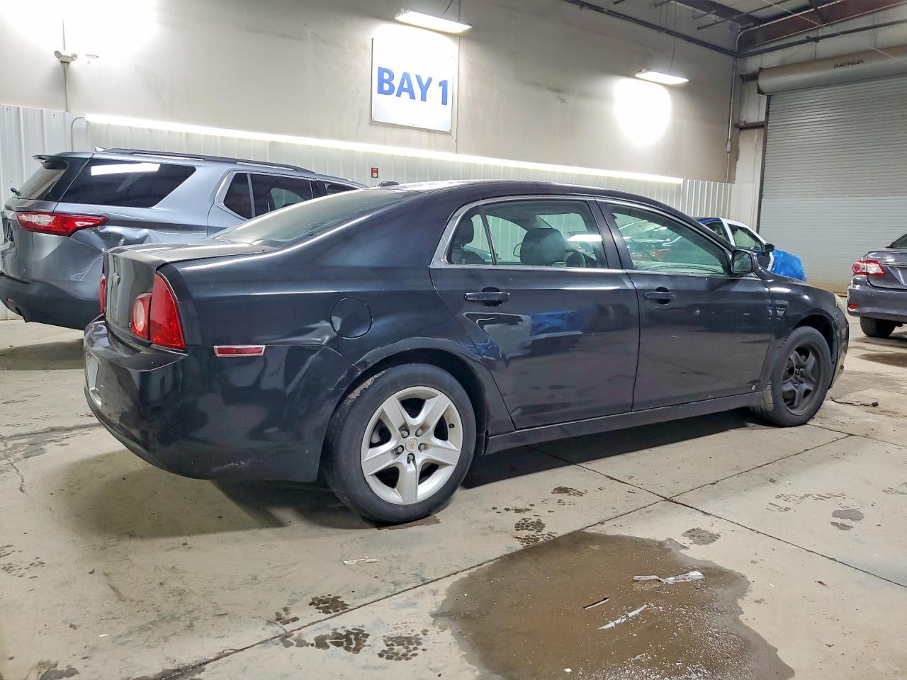 2009 Chevrolet Malibu Ls - Image 3