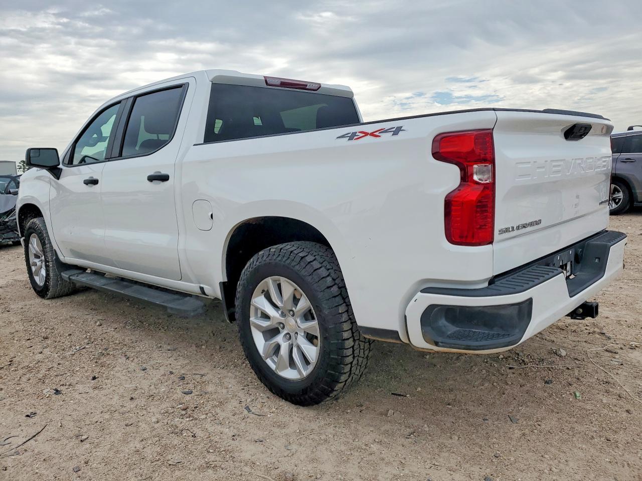 2024 Chevrolet Silverado K1500 Custom - Image 2