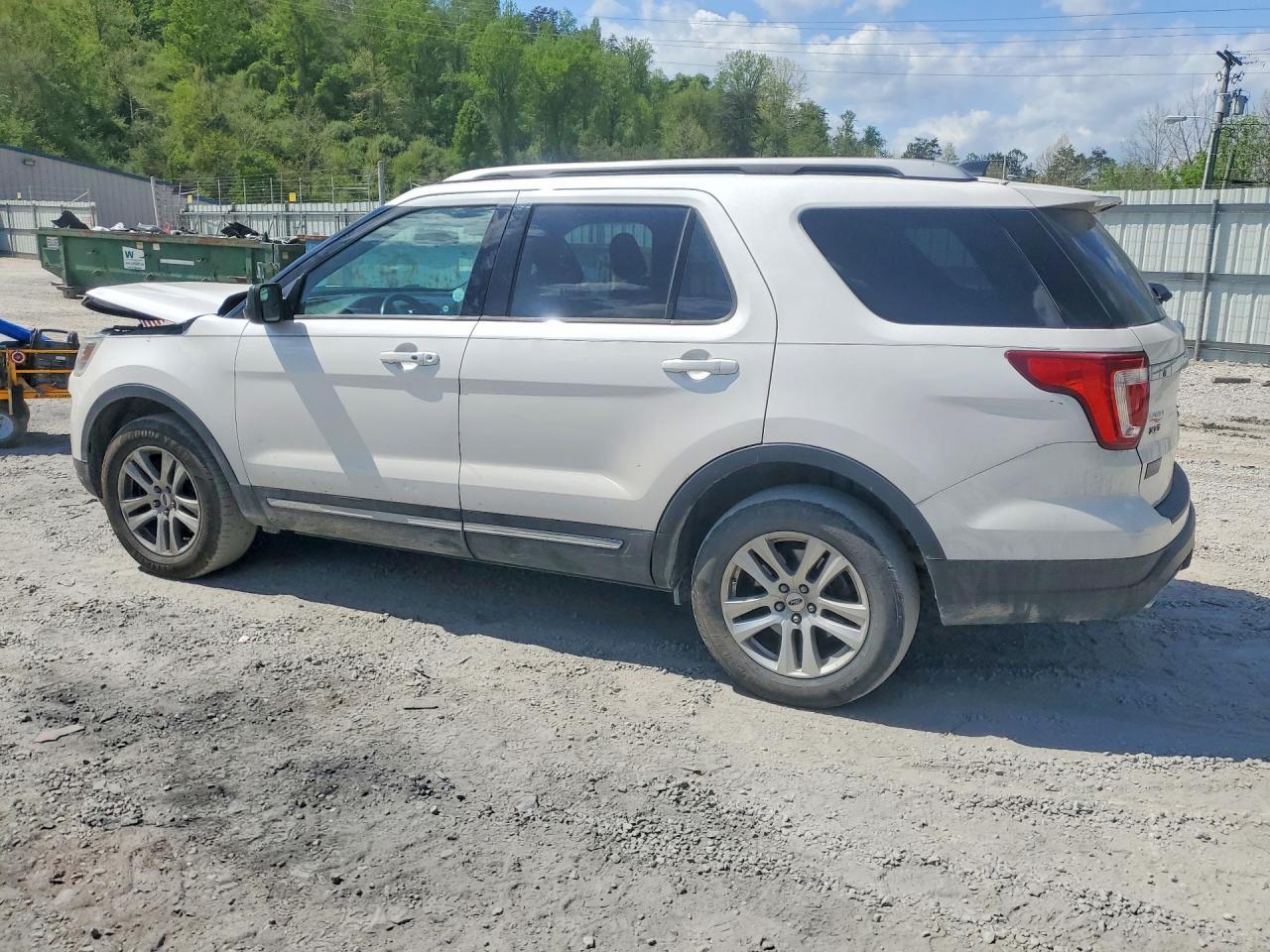 2018 Ford Explorer Xlt - Фото 2