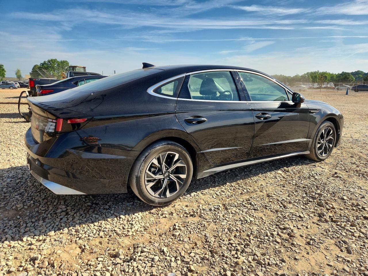2024 Hyundai Sonata Sel - Image 3